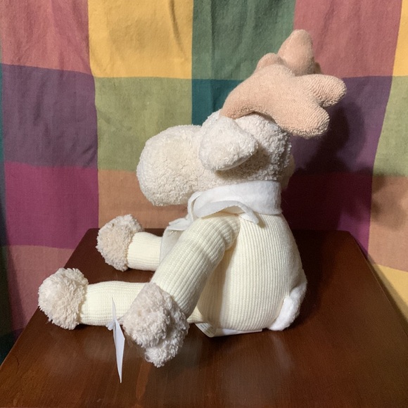 Stuffed Winter ❄️ Moose 🫎 with Scarf - Picture 3 of 8